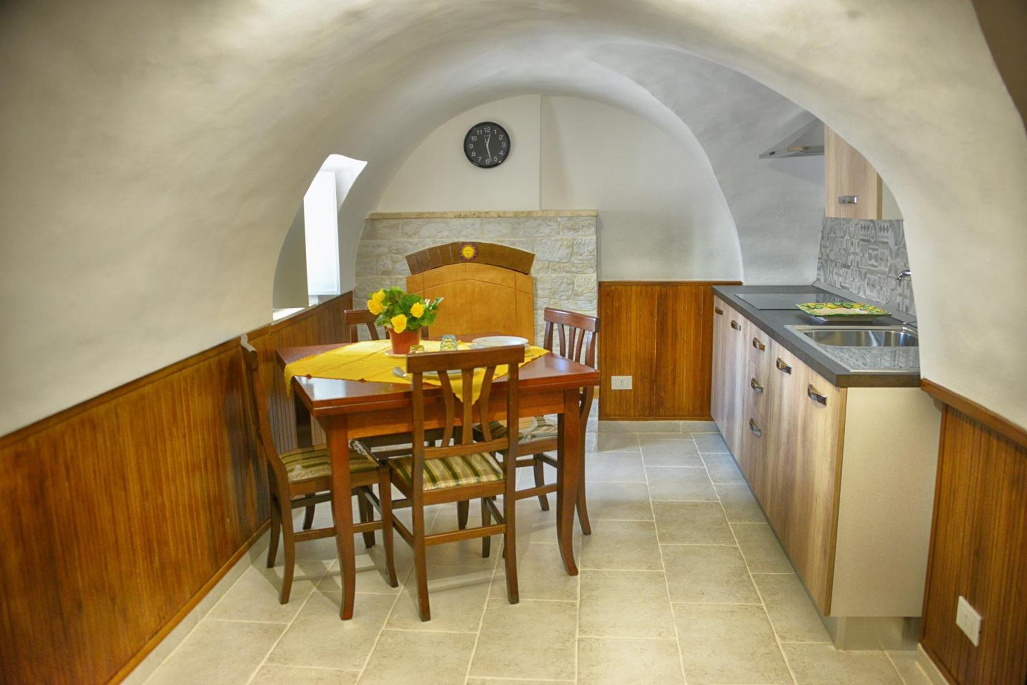 Le Nicchie Ostuni Villa Luaran gambar