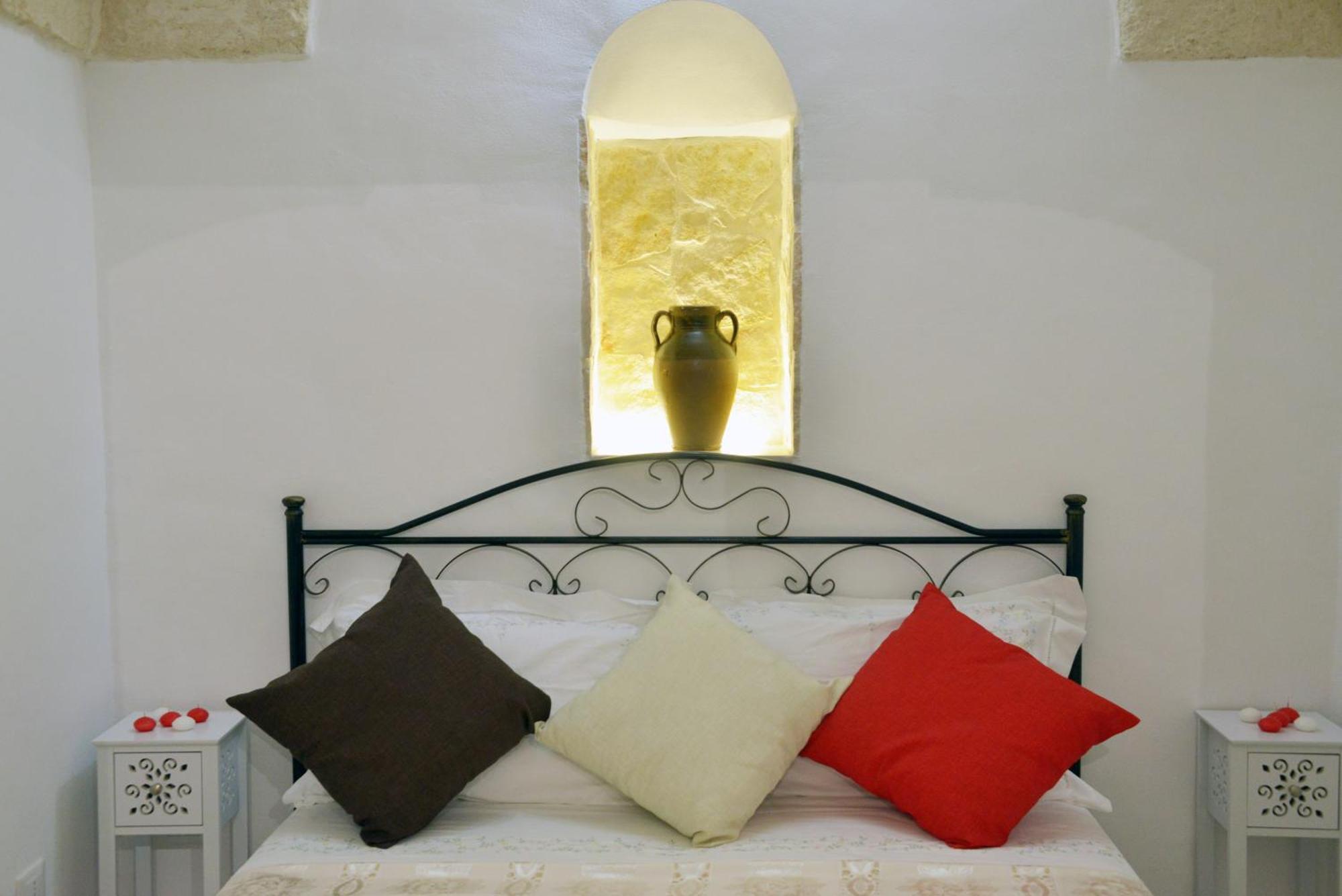 Le Nicchie Ostuni Villa Luaran gambar