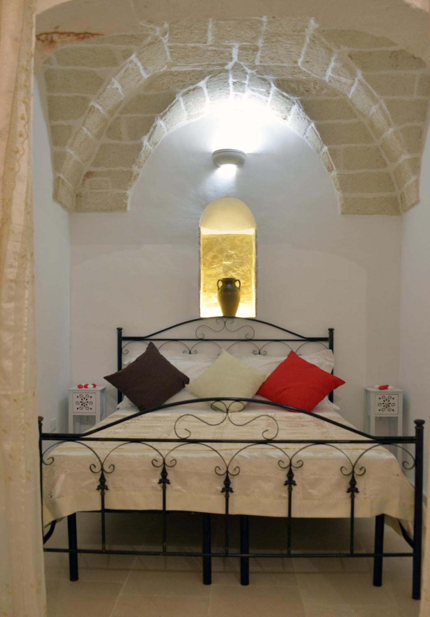 Le Nicchie Ostuni Villa Luaran gambar