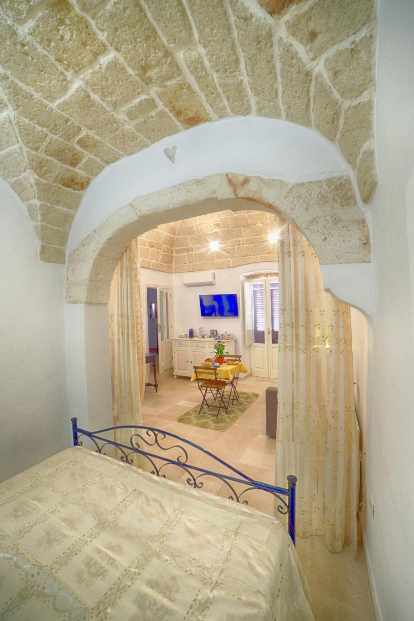 Le Nicchie Ostuni Villa Luaran gambar