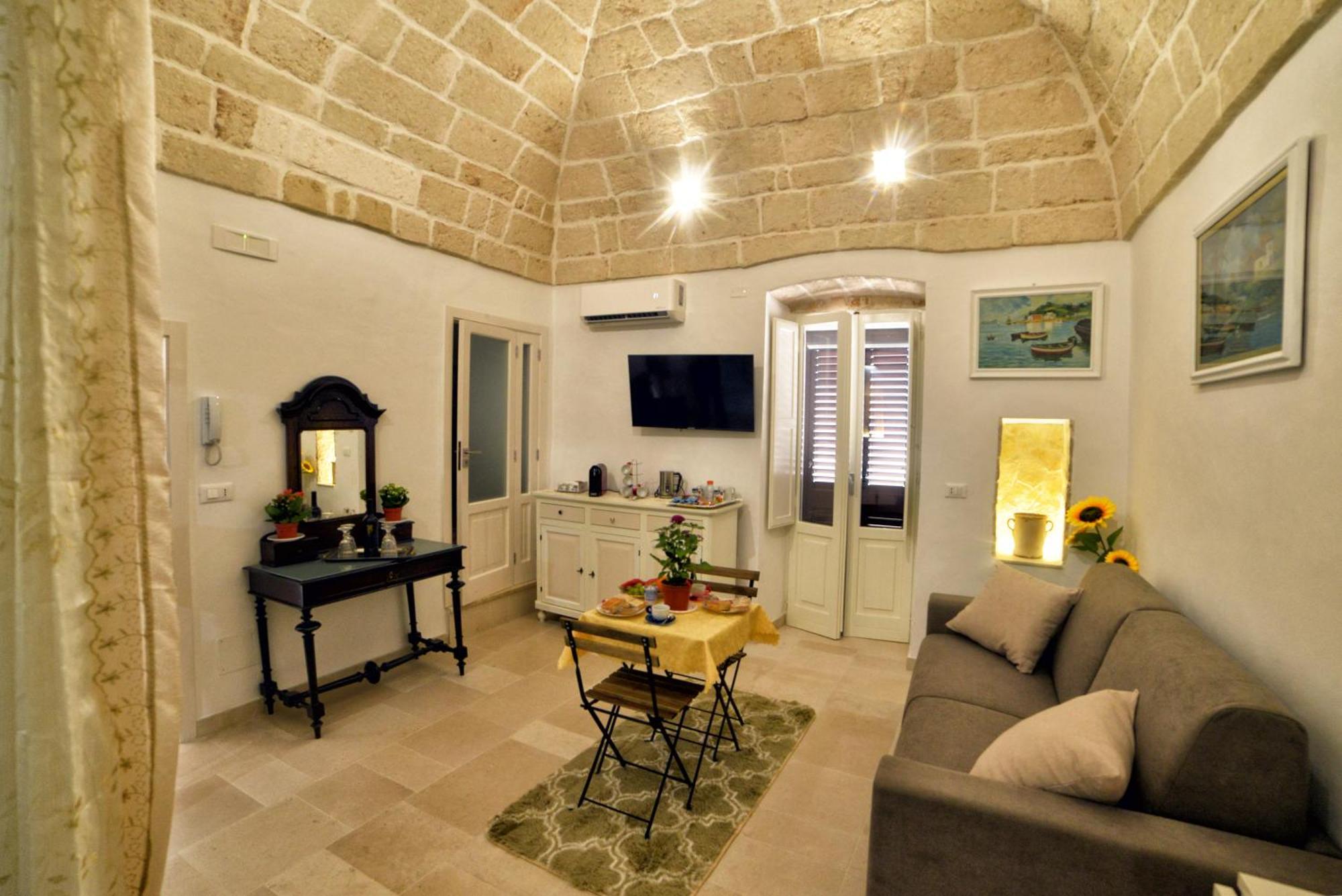 Le Nicchie Ostuni Villa Luaran gambar